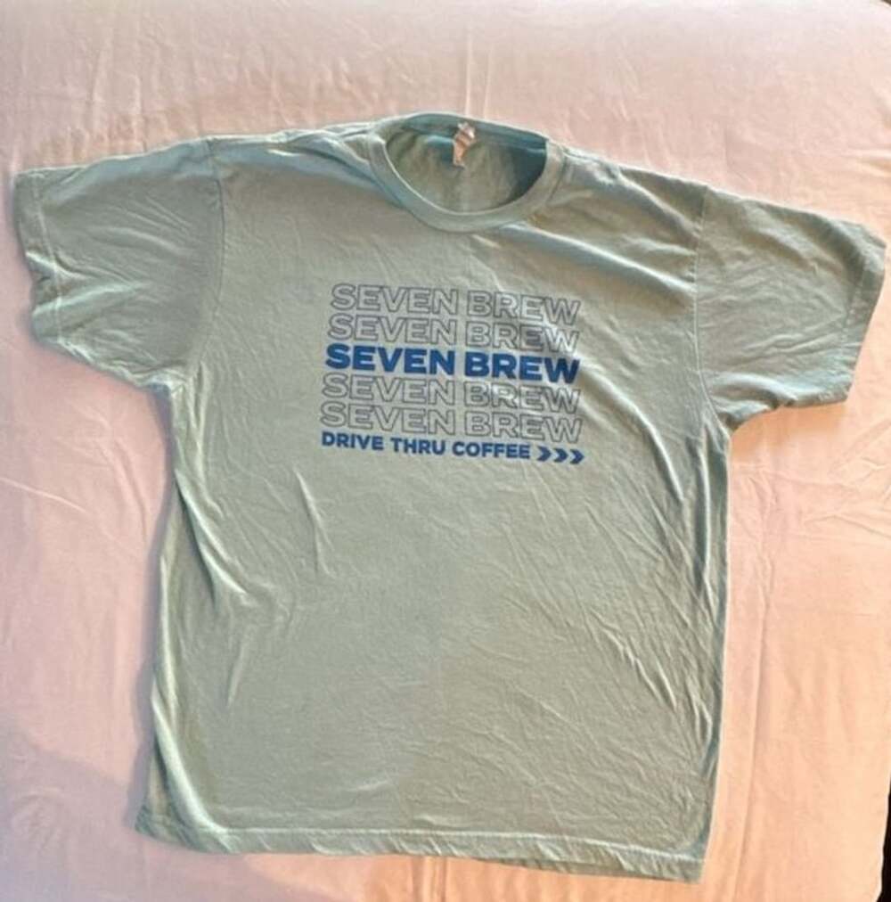 Seven Brew Drive Thru Coffee Light Blue Graphic T-Shirt Size L